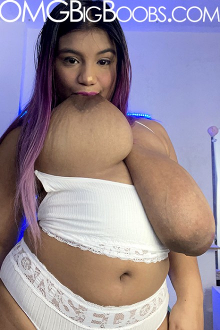 40 Ddd Tits