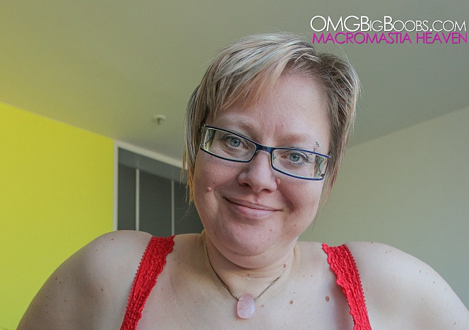 Tiffany Bras and Big Boobs - Tiffany - OMG Big Boobs video on CurveFanz